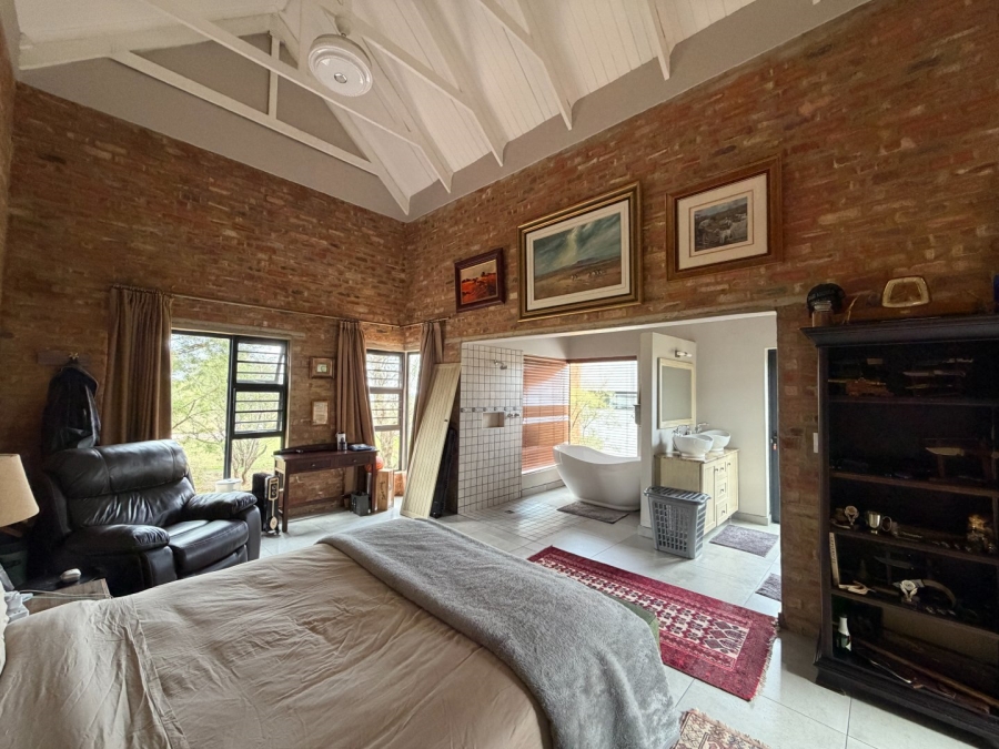 3 Bedroom Property for Sale in Lekwena Wildlife Estate North West